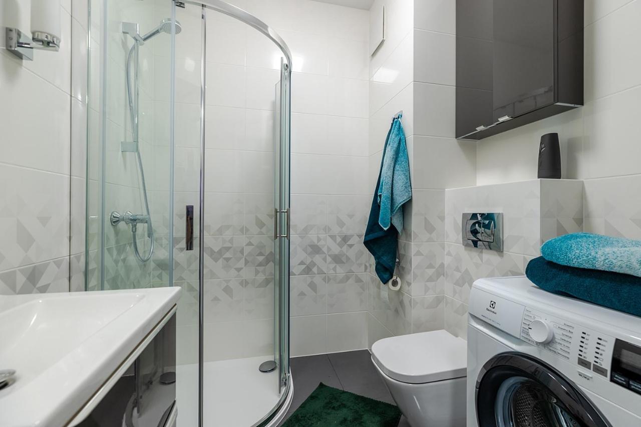 Wola Luxe Apartment วอร์ซอ ภายนอก รูปภาพ